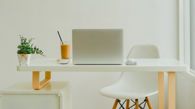 なぜ在宅ワークの仕事部屋は味気なくなるのか